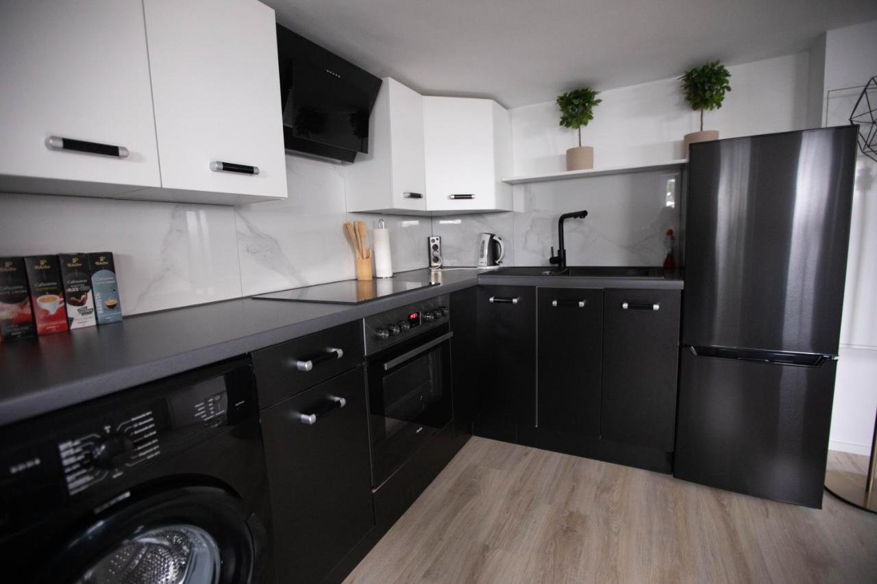 80Qm - 4 Rooms - Private Parking - Keller-Basement - Mallibase Apartments Hanovre Extérieur photo
